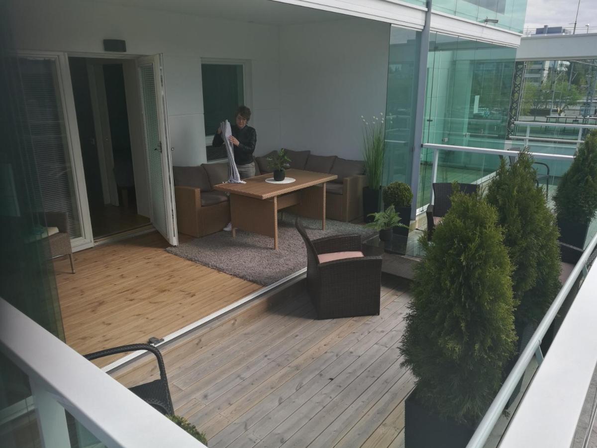 Starhomes Double Lux 8 Oulu Exterior foto