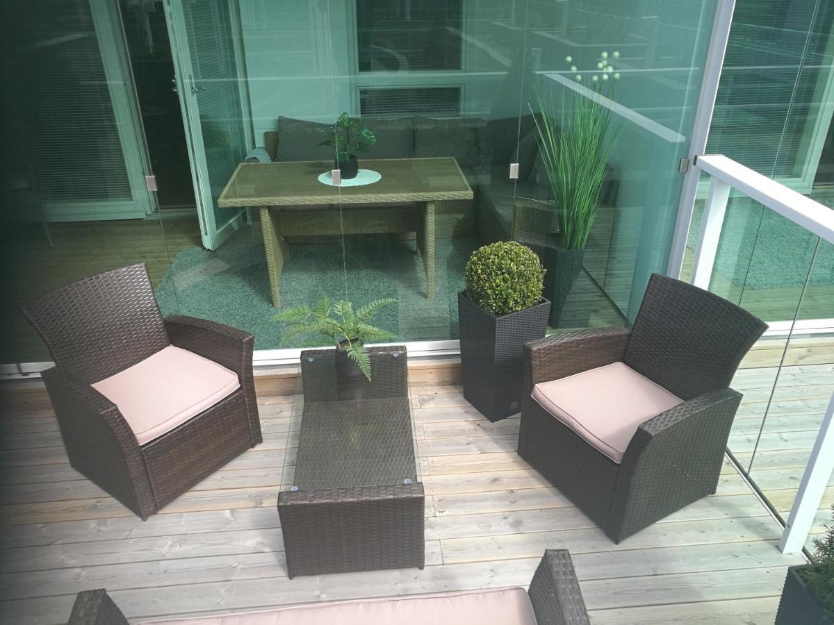 Starhomes Double Lux 8 Oulu Exterior foto